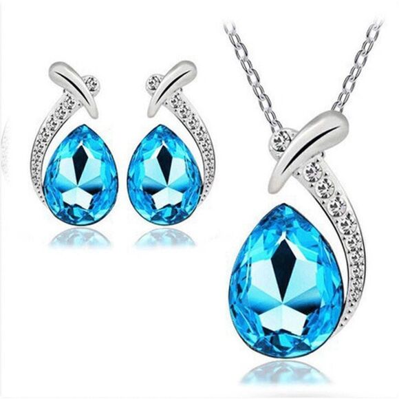 NEW Australian Crystal Blue Gem Necklace And Earrings Set - Picture 1 of 4
